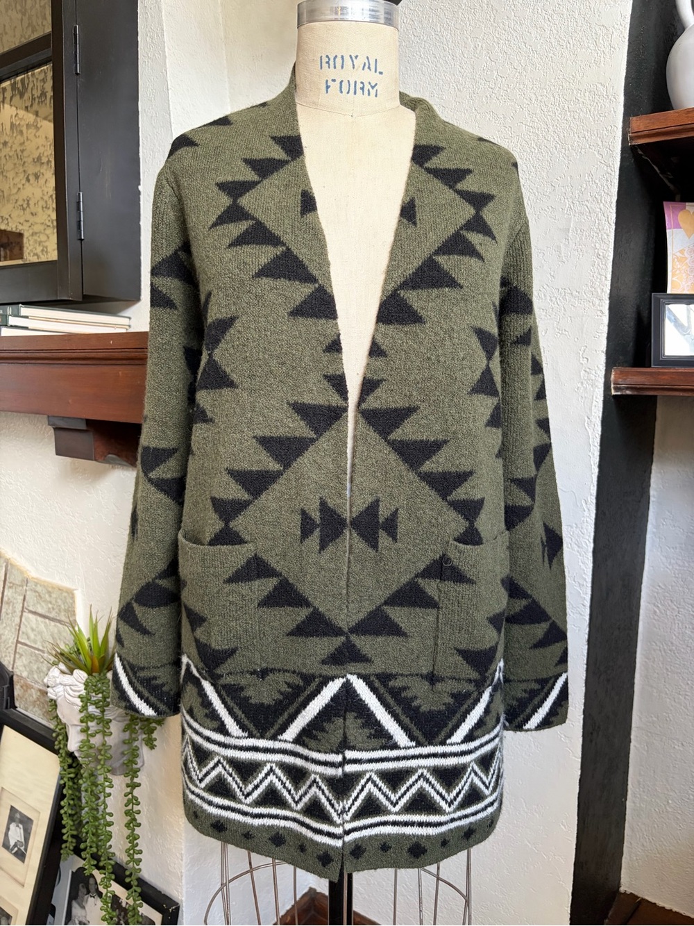 Frye Aztec Cardigan Olive Green Black Southwestern Geometric Open Front Boho M